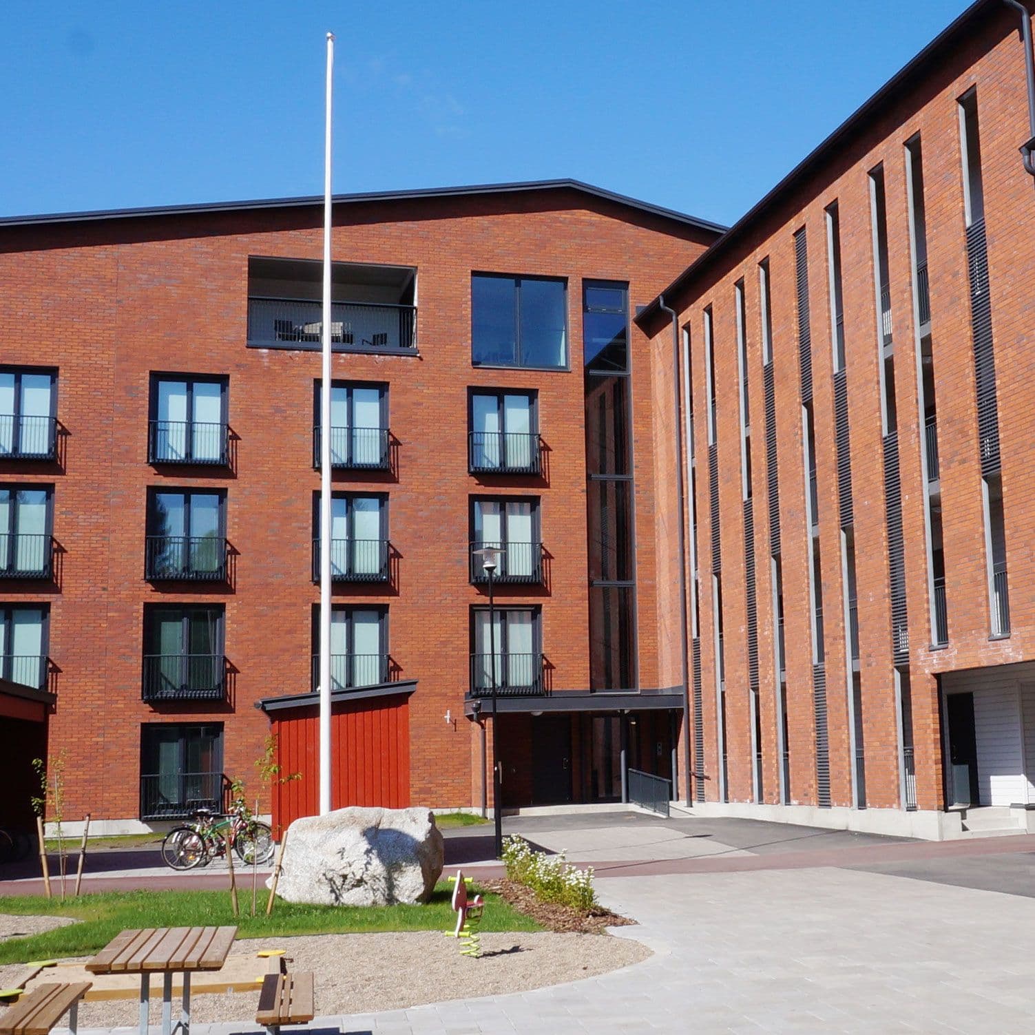 oulu_square.jpg