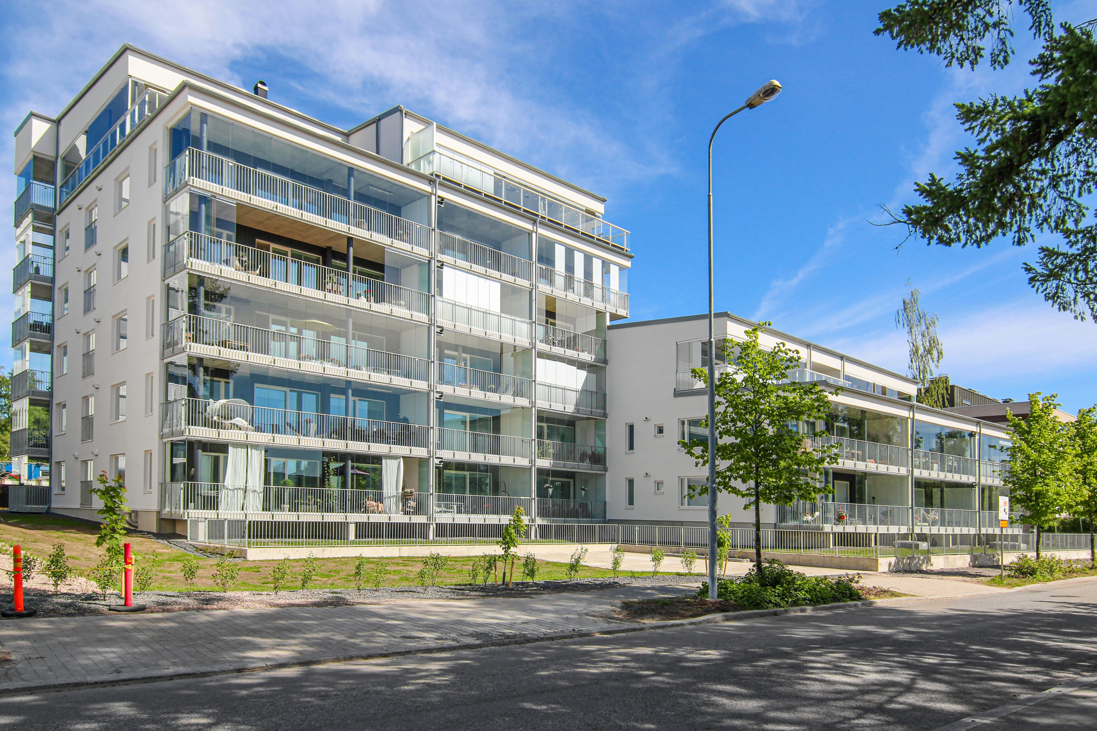 Koskitie 43, pääkuva