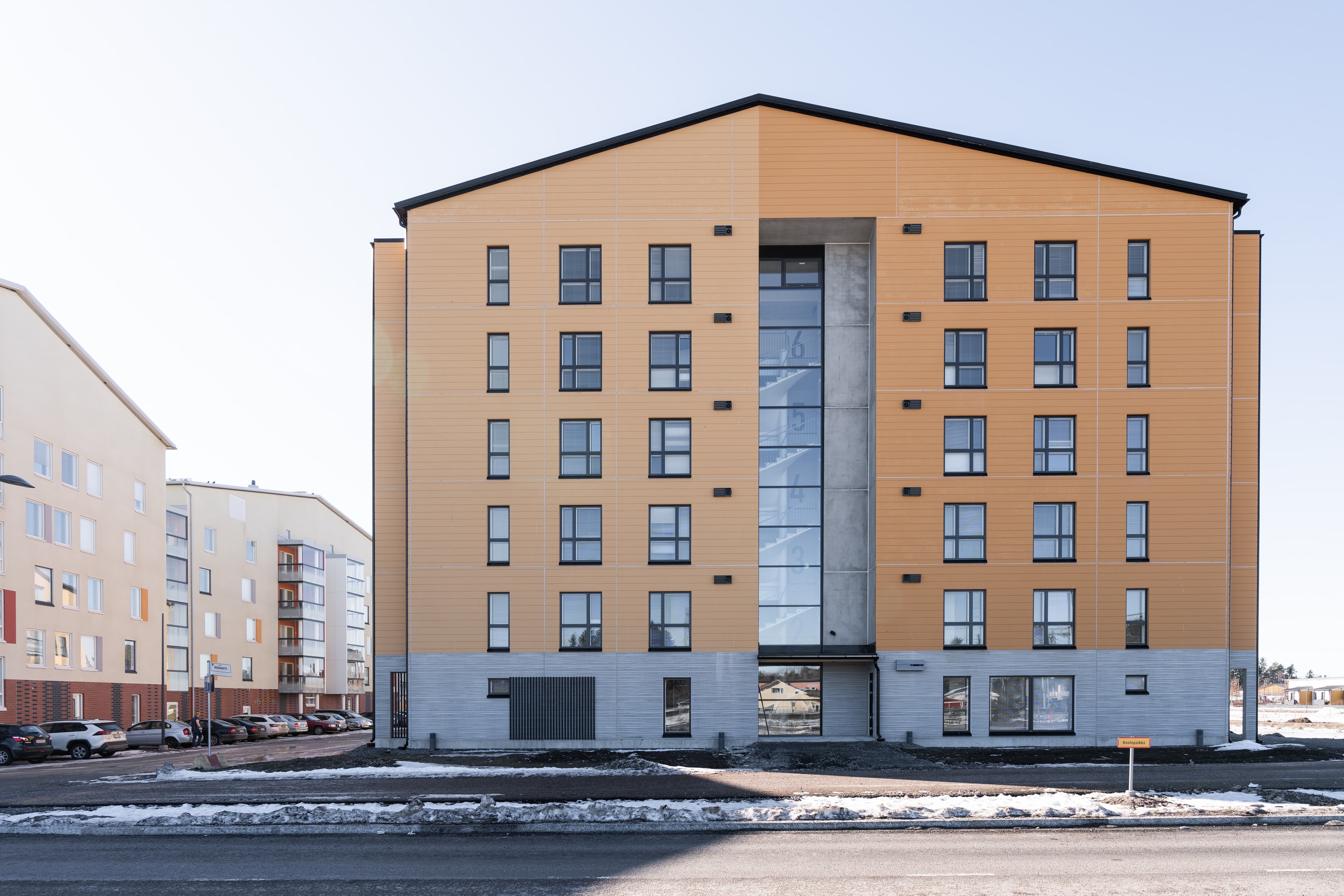 Heinähäntä 1, pääkuva