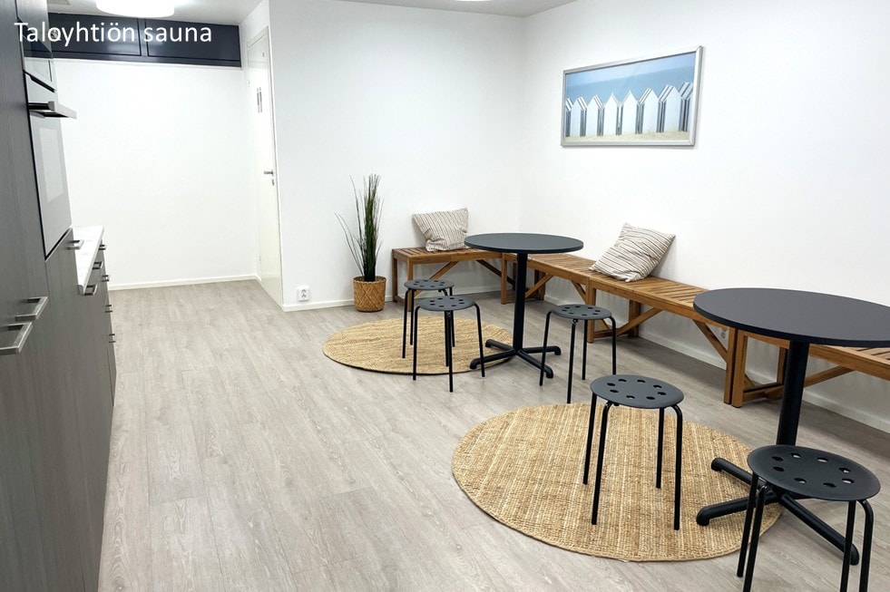 Yliopistonkatu 34, pääkuva