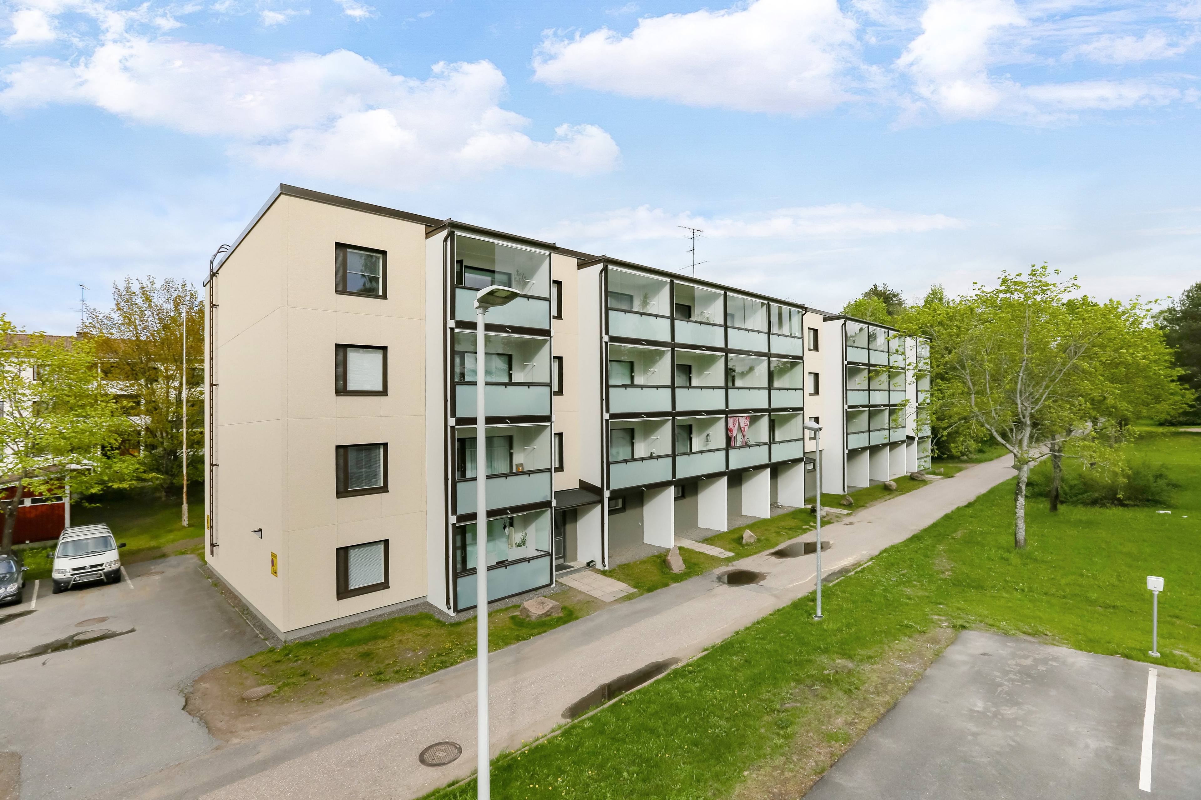 Hovinkatu 1, pääkuva