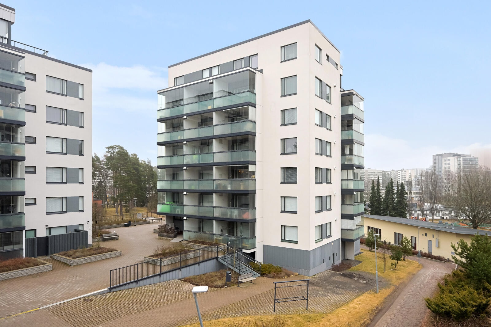 Satamasaarentie 5, pääkuva