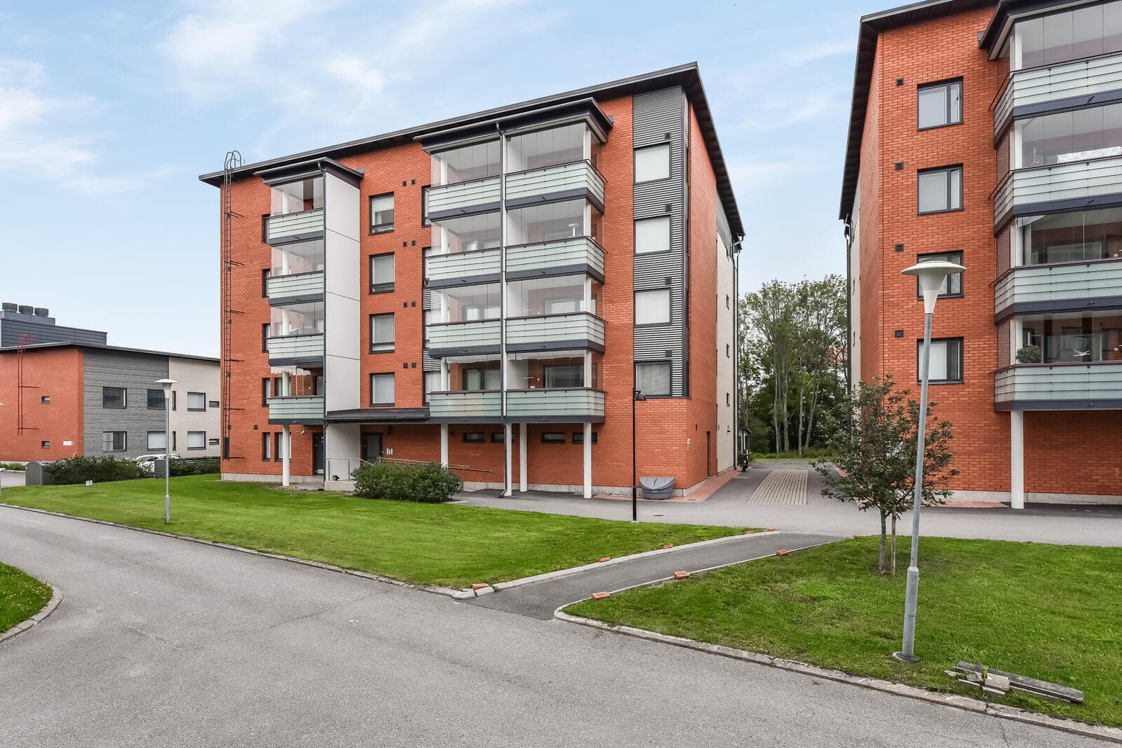 Asentajankatu 4 b, pääkuva