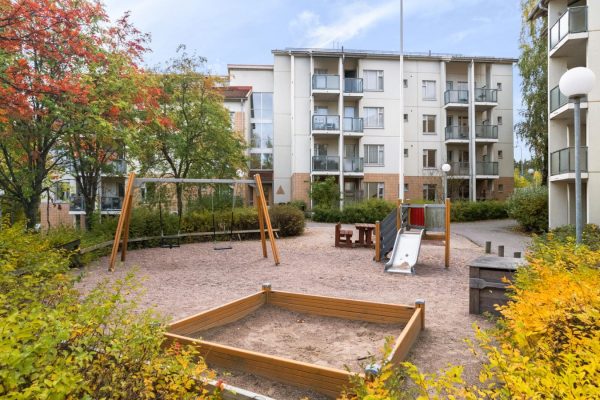 Myyrmäki Vantaa: Helmikuja 2 & 4 ja Solkikuja 4